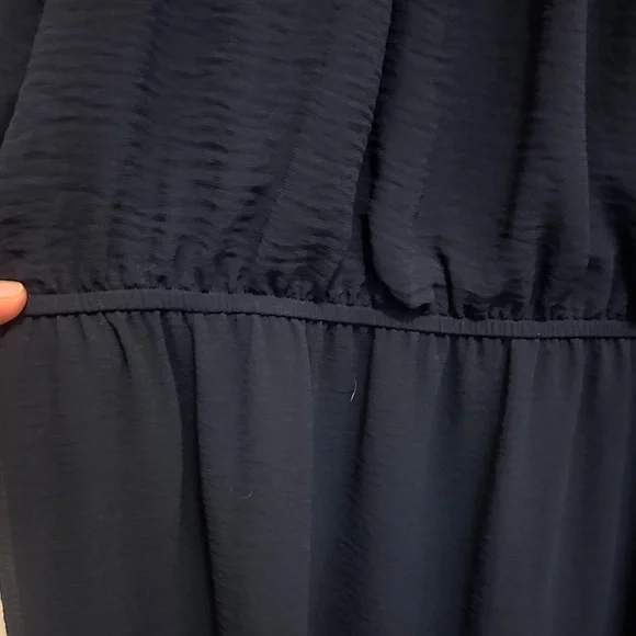 Emma & Michele Elegant dark blue Cold Shoulder Dress - Picture 4 of 8